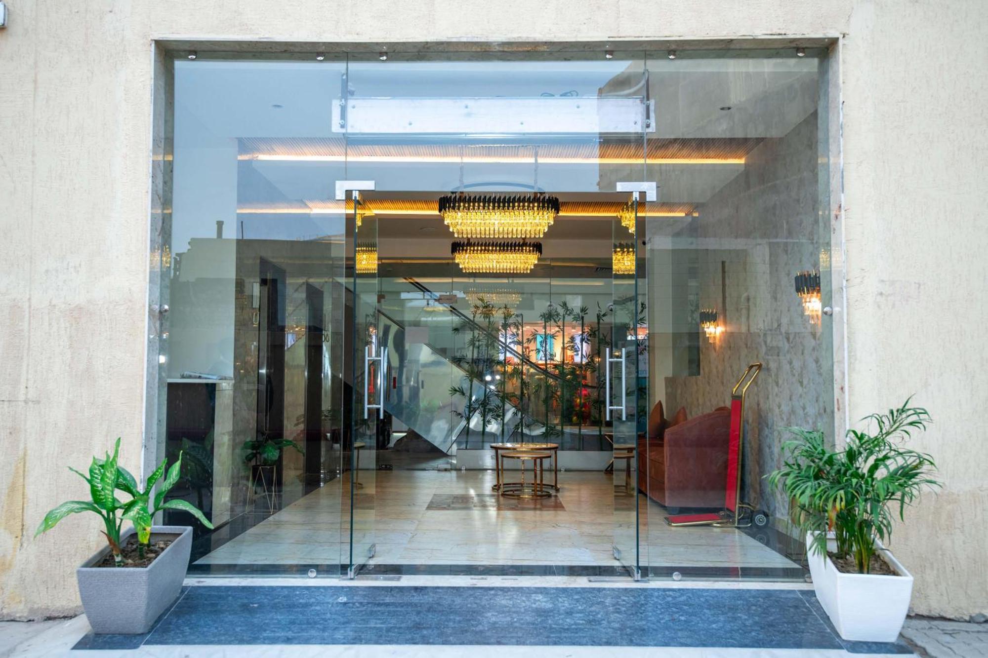 Hotel Avadh Classio Near By Ram Mandir Faizabad Exterior photo