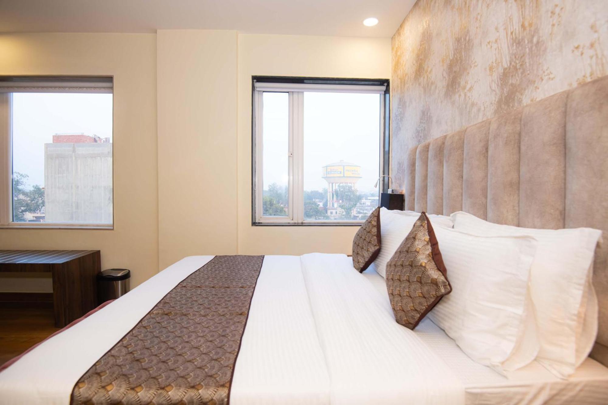 Hotel Avadh Classio Near By Ram Mandir Faizabad Exterior photo